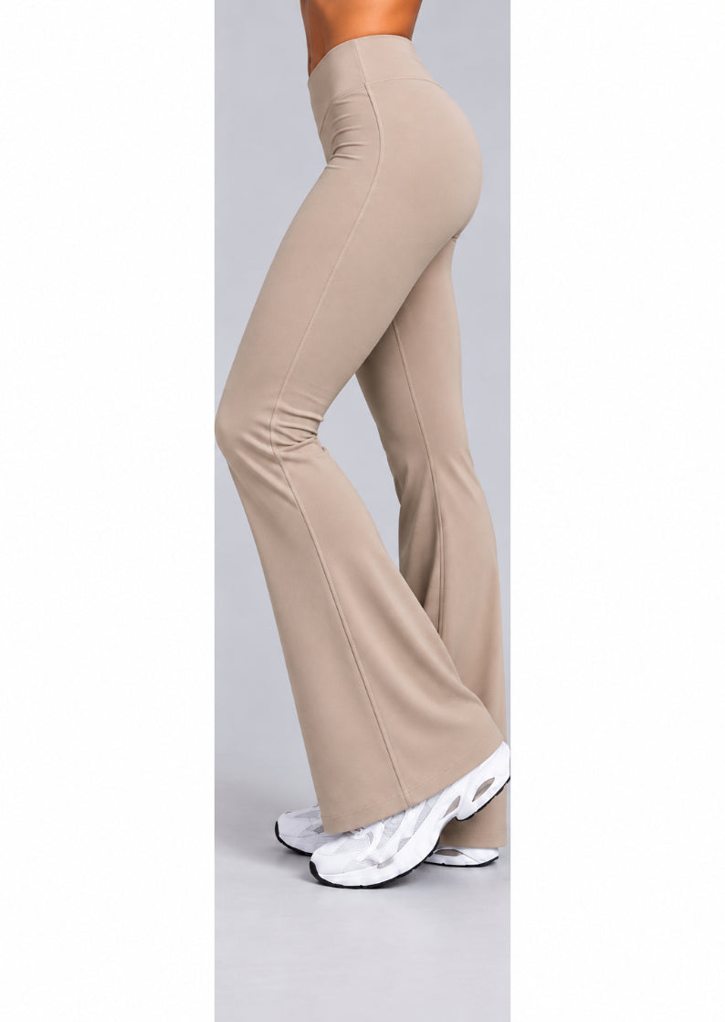 Flared Leggings (Invisible Scrunch)